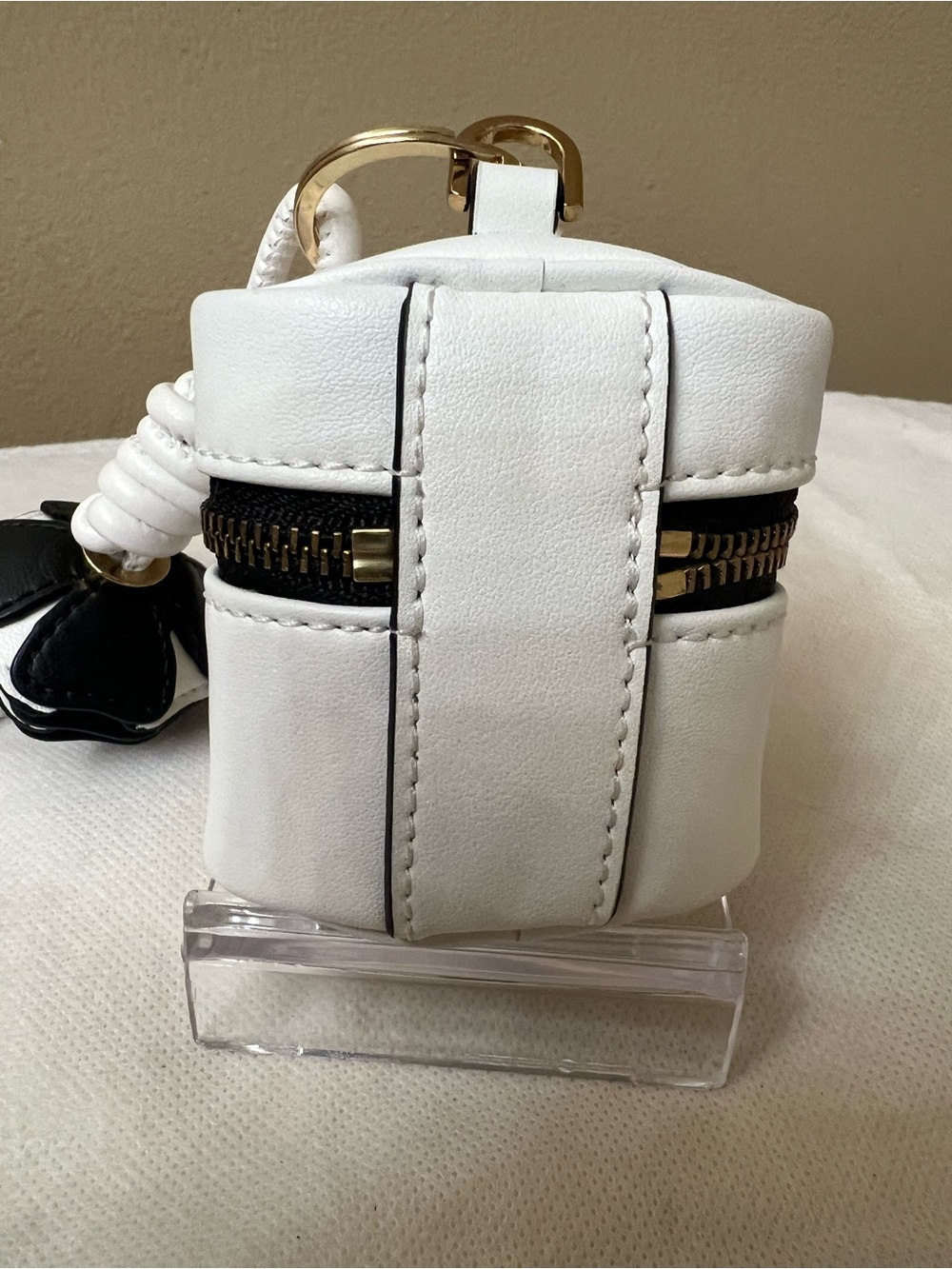 Karl Lagerfeld pouch Keychain/ Bagcharm - Picture 5 of 6